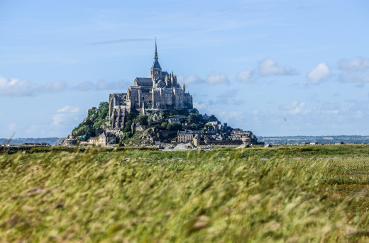 662985 (a): :2500x1645